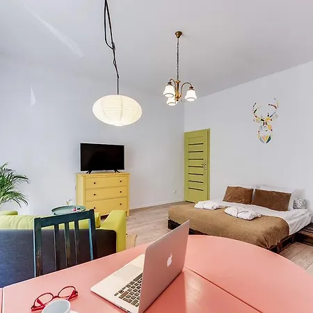 Lion Apartments - M.A.L.I.B.U. Studio شقة